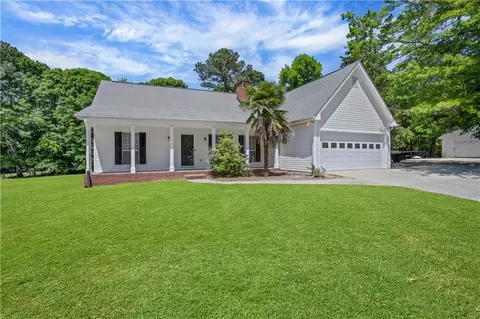 802 Cambridge Creek Dr SW, Conyers, GA 30094