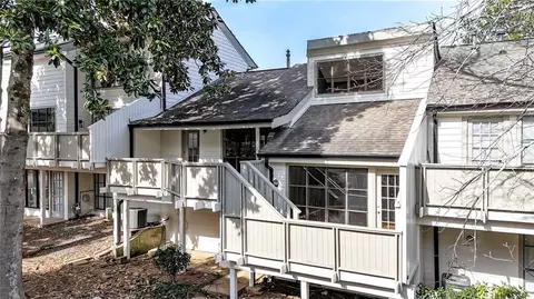 4962 N Ellipse Dr, Marietta, GA 30068