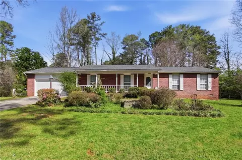 860 Regency Ct, Lawrenceville, GA 30044