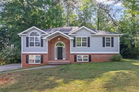 3911 Brianna Dr, Powder Springs, GA 30127
