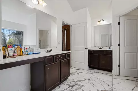 Bath - 1406 Stone Ridge Ct, Hampton, GA 30228 photo 4 of 4