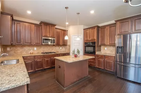 630 Oakville Trl, Hampton, GA 30228 photo 5