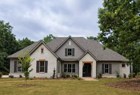 5416 Planting Field Ln, Flowery Branch, GA 30542