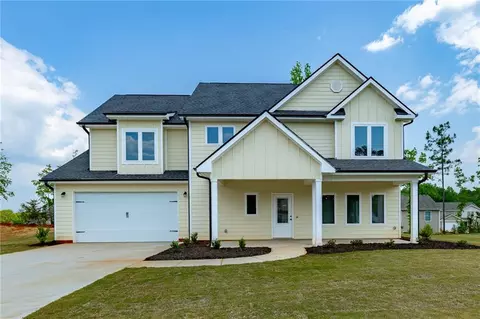 104 Boulder Dr, Toccoa, GA 30577