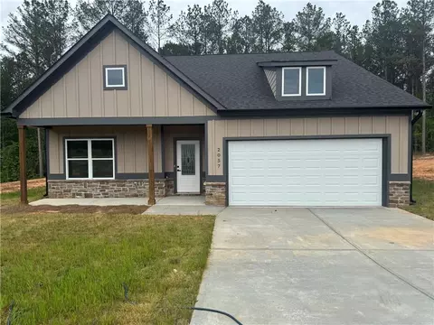 Exterior - 2057 N Hicks Rd, Toccoa, GA 30577 photo 2 of 6