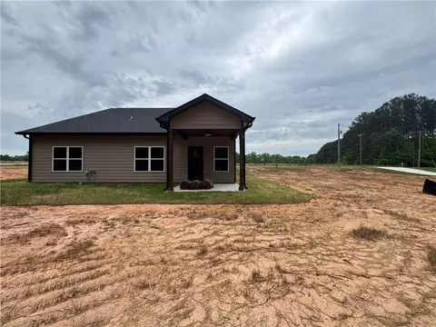Exterior - 2057 N Hicks Rd, Toccoa, GA 30577 photo 6 of 6