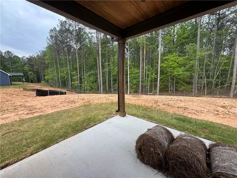 Exterior - 2057 N Hicks Rd, Toccoa, GA 30577 photo 4 of 6