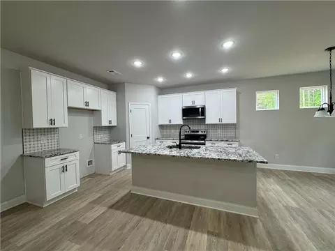 Kitchen - 2057 N Hicks Rd, Toccoa, GA 30577 photo 1 of 2
