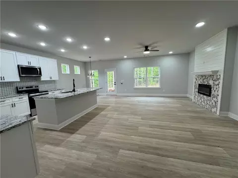 Living - 2057 N Hicks Rd, Toccoa, GA 30577 photo 1 of 2
