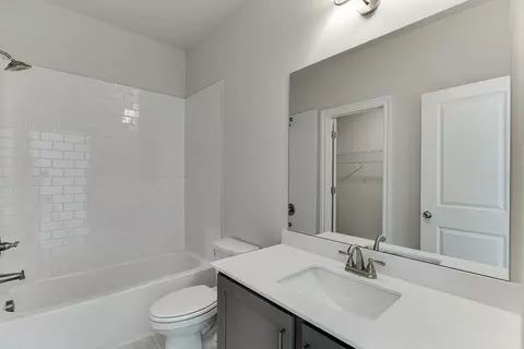 Bath - 452 Thunder Rd, Buford, GA 30518 photo 3 of 7