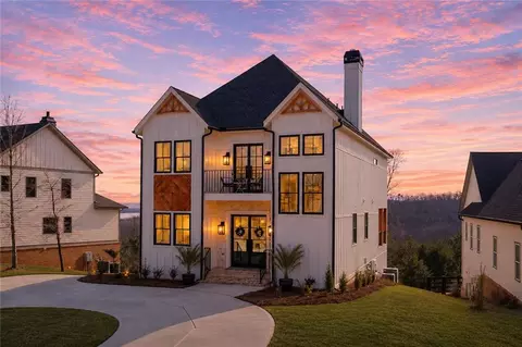 7410 Crestline Dr, Dawsonville, GA 30534