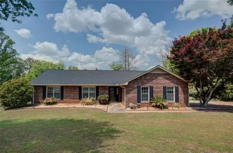110 Beacon Dr, Fayetteville, GA 30215