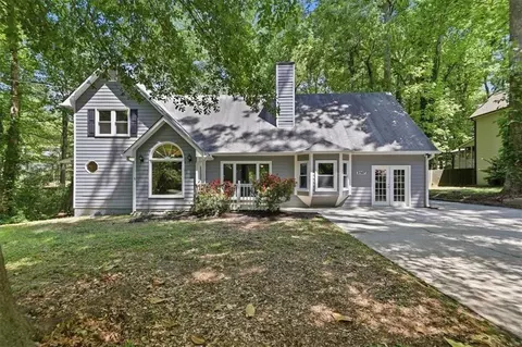 3147 Oak Leaf Ct, Marietta, GA 30064