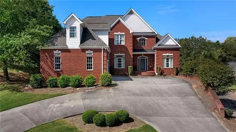 113 Vogel St NE, Calhoun, GA 30701