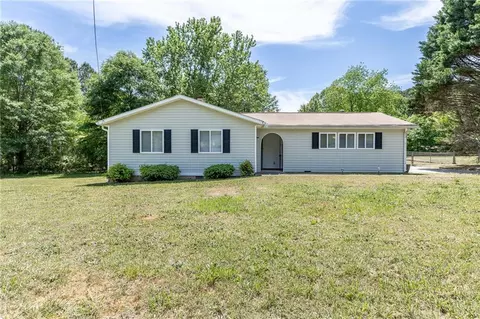 1597 Bennett Rd, Grayson, GA 30017