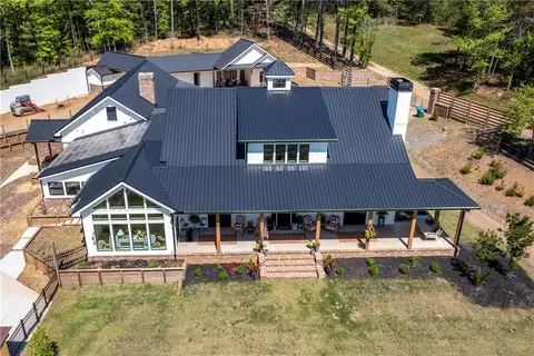 228 Grey Squirrel Pt, Talking Rock, GA 30175