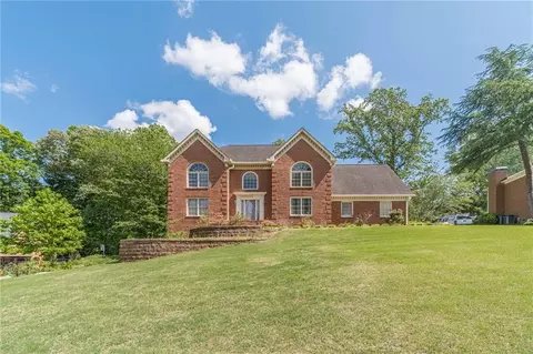 5060 Hodgkins Pl SW, Lilburn, GA 30047