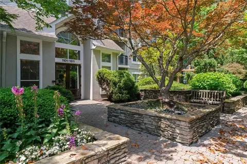 1102 River Green Dr NW, Atlanta, GA 30327