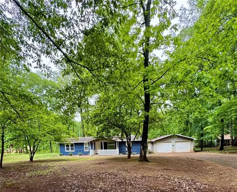 126 Mccready Dr, Dallas, GA 30157