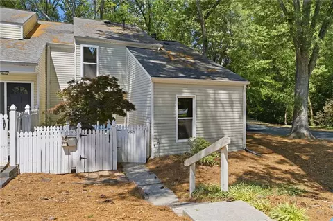 2620 Meadowlawn Dr SE, Marietta, GA 30067