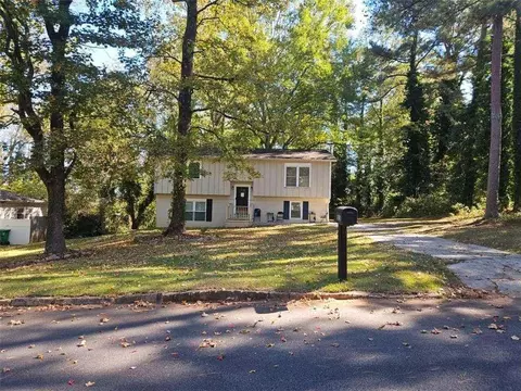 1820 Glenhaven Cir, Decatur, GA 30035
