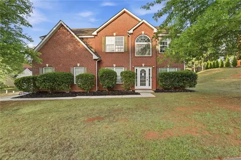 4968 Locherby Dr, Fairburn, GA 30213