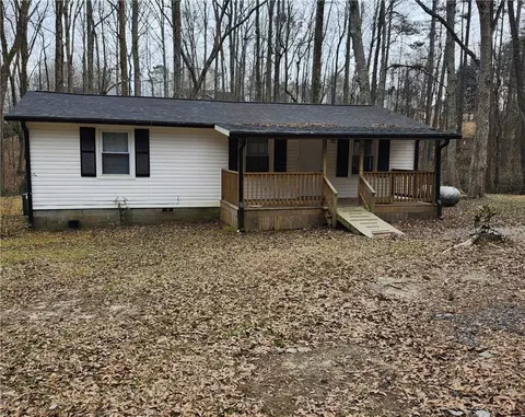 62 Mcclure Rd, Temple, GA 30179