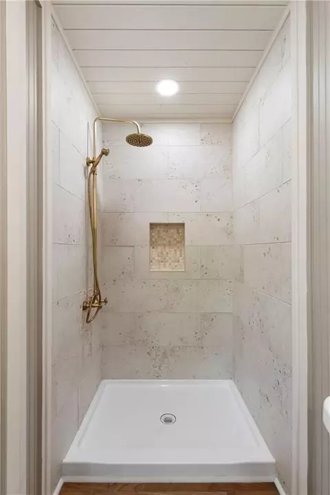 Bath - 31 Alabama St, Cave Spring, GA 30124 photo 5 of 5