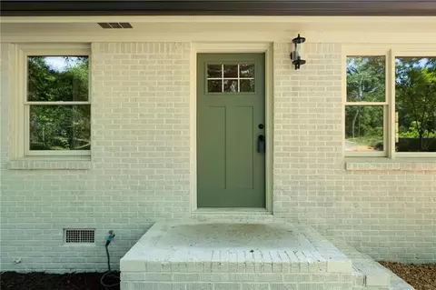 Exterior - 31 Alabama St, Cave Spring, GA 30124 photo 3 of 9