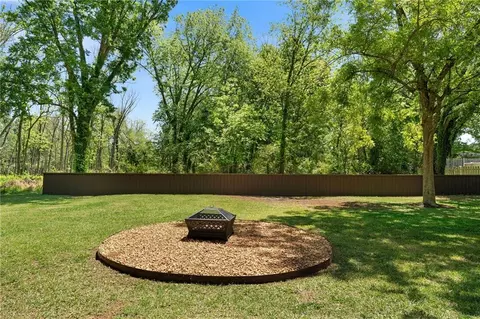 Exterior - 31 Alabama St, Cave Spring, GA 30124 photo 7 of 9