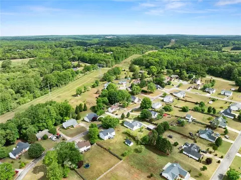 View/Area - 4570 Summerset Dr, Gainesville, GA 30507 photo 9 of 11