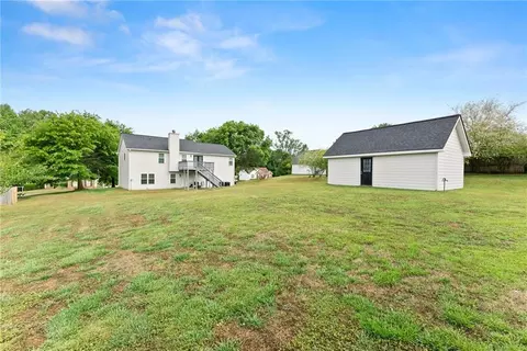 Exterior - 4570 Summerset Dr, Gainesville, GA 30507 photo 8 of 11
