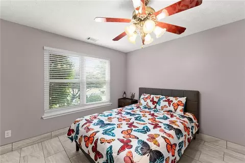Bedroom - 4570 Summerset Dr, Gainesville, GA 30507 photo 7 of 10