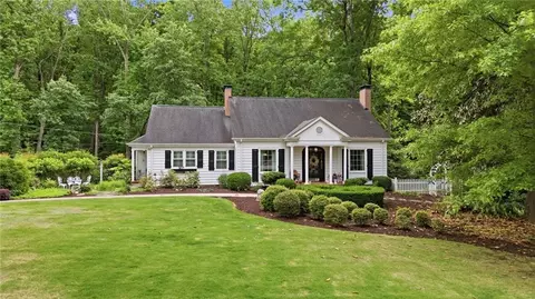 691 Dixon Dr, Gainesville, GA 30501
