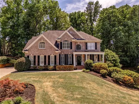 929 Ravenwood Way, Canton, GA 30115