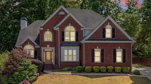 6915 Glen Cove Ln, Stone Mountain, GA 30087