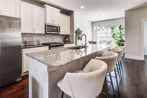 3793 Oxford Cir, Atlanta, GA 30340