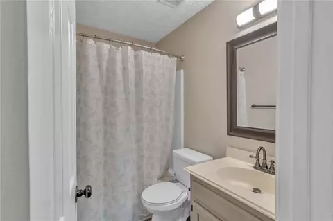 Bath - 4086 Rex Rd, Rex, GA 30273 photo 2 of 3
