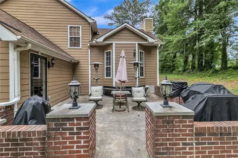 Exterior - 4086 Rex Rd, Rex, GA 30273 photo 11 of 15
