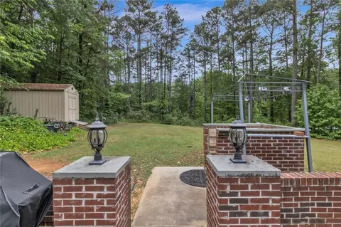 Exterior - 4086 Rex Rd, Rex, GA 30273 photo 16 of 16