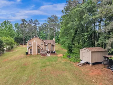 Exterior - 4086 Rex Rd, Rex, GA 30273 photo 5 of 16