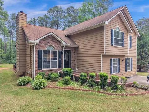 Exterior - 4086 Rex Rd, Rex, GA 30273 photo 7 of 15
