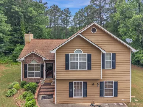 Exterior - 4086 Rex Rd, Rex, GA 30273 photo 9 of 15