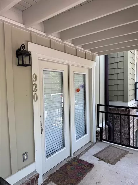 490 Barnett Shoals Rd #920, Athens, GA 30605