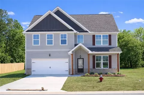 515 Foster Sydney Ct, Bonaire, GA 31005