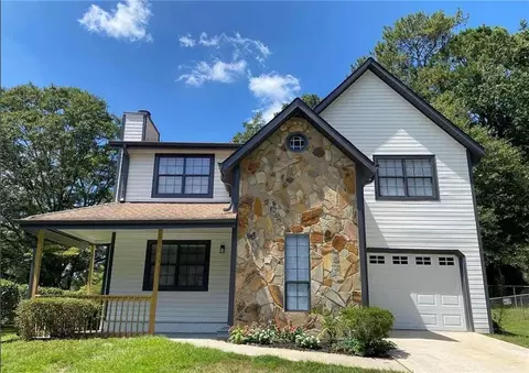 2878 Old South Dr, Jonesboro, GA 30236