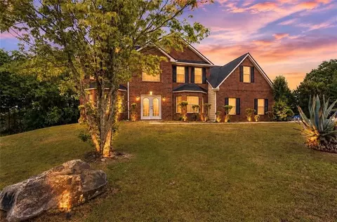 1592 Rogers Crossing Dr, Lithonia, GA 30058