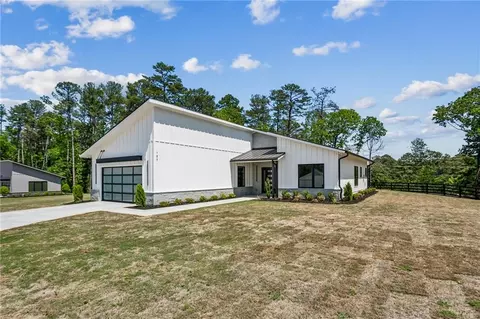 197 Laura Lake Rd, Marietta, GA 30066
