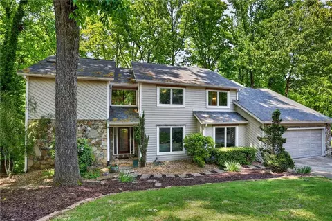 345 Clear Creek Ct, Roswell, GA 30076