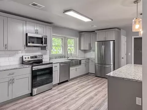 Kitchen - 4475 Emory Dr, Sugar Hill, GA 30518 photo 2 of 4